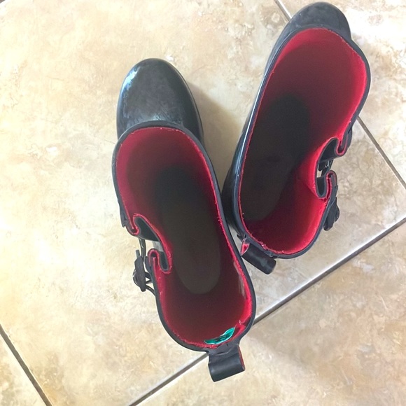 Size 8 rain boots from capelli - Picture 5 of 6